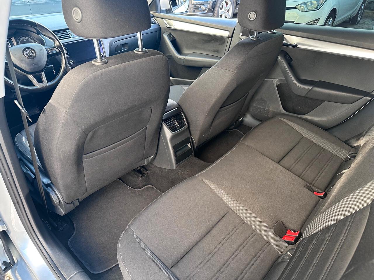 Skoda Octavia 1.6 TDI CR 115 CV DSG Executive*EURO6*NAVI