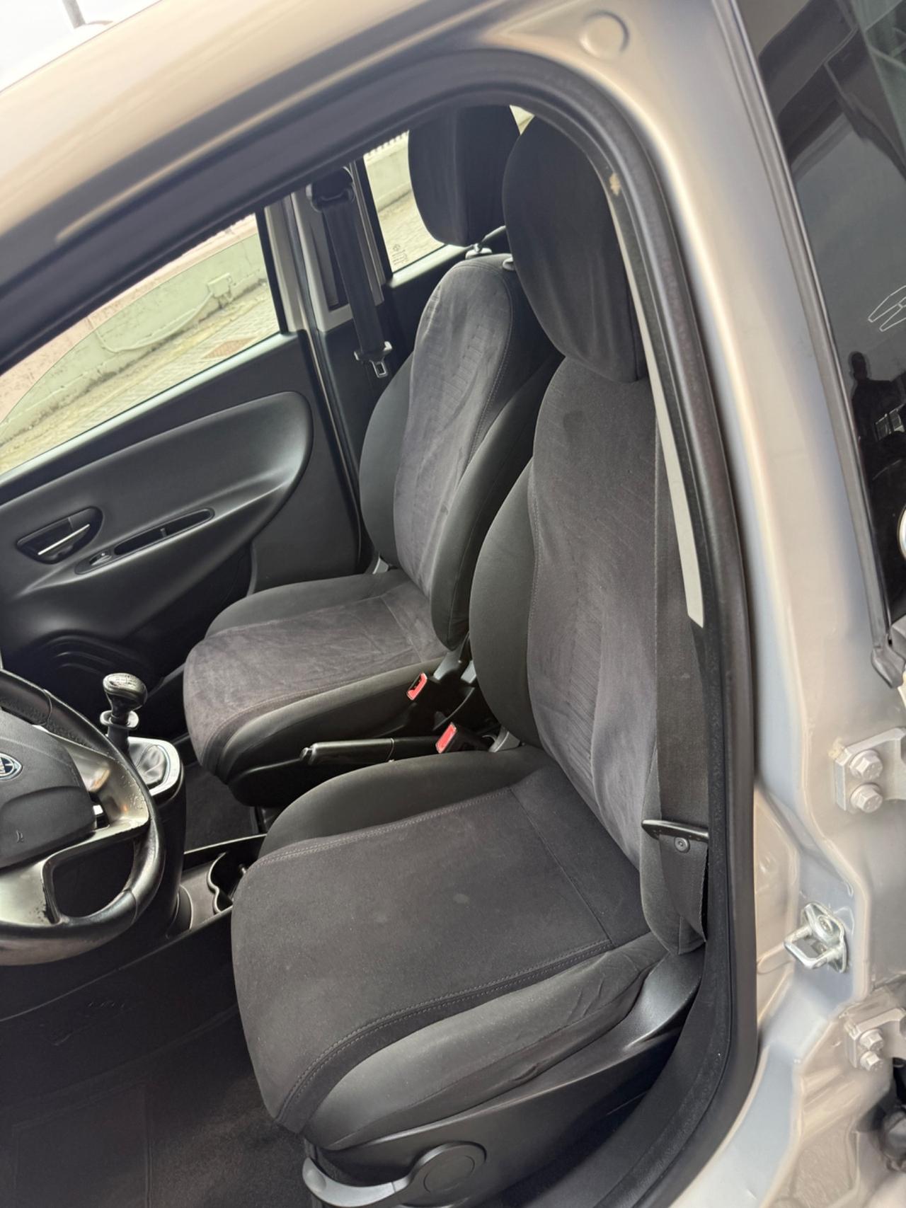 Lancia Ypsilon 1.2 69 CV 5 porte GPL Ecochic Gold