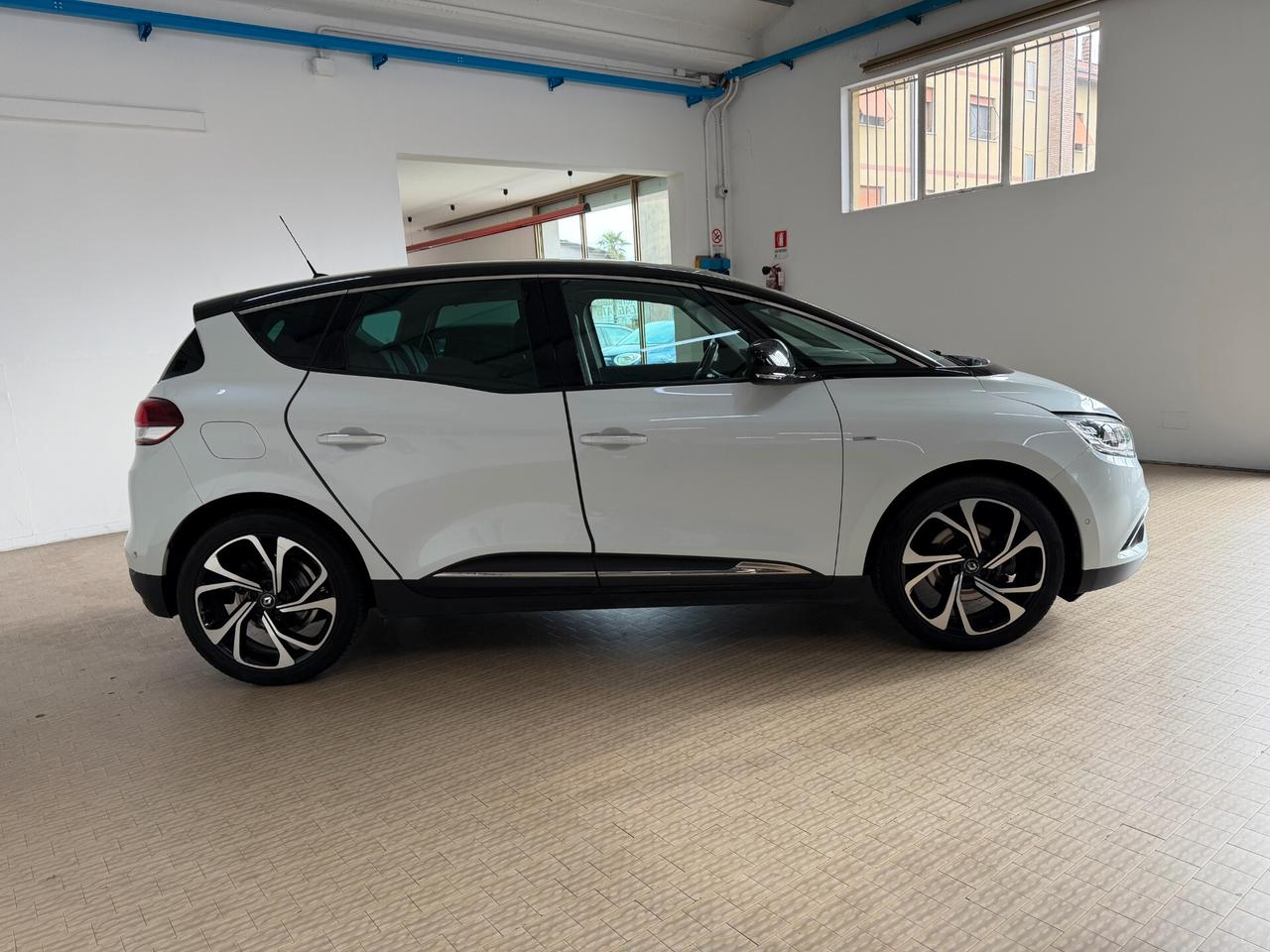 Renault Scénic dCi 160 CV EDC Energy Bose Automatic