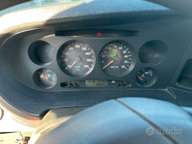 IVECO DAILY CON SPONDA IDRAULICA