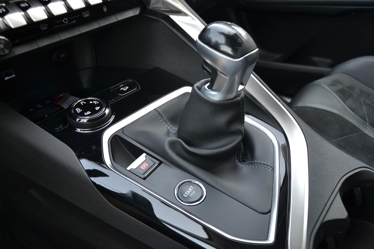 Peugeot 5008 1.5 HDi 130CV CROSSWAY **DISTRIBUZIONE NUOVA**7P