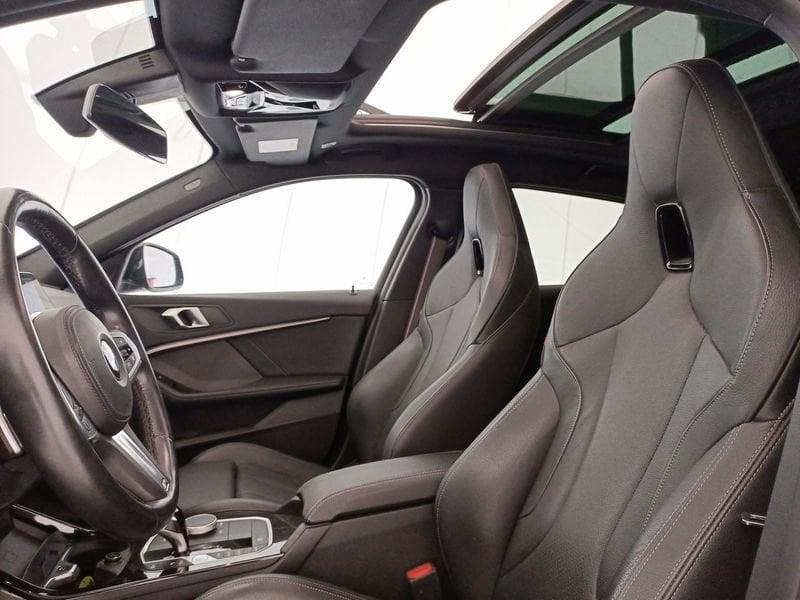 BMW Serie 1 F40 M 135i xdrive auto