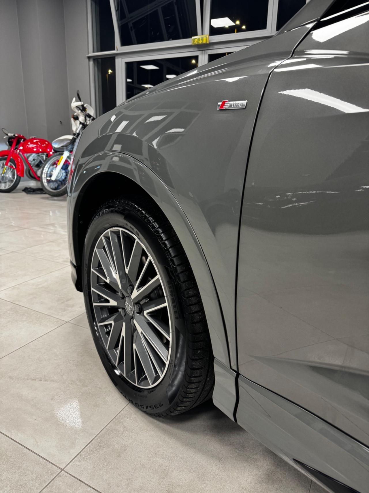 AUDI Q3 SBACK 2.0 TDI SLINE EDITION + TETTO APRIBILE