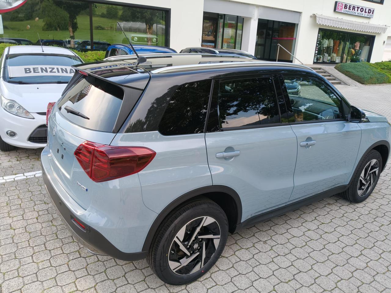 SUZUKI VITARA 1.4 IBRIDA ALLGRIP 4X4 MANUALE BICOLORE