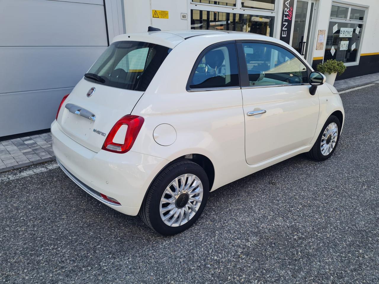 FIAT 500 1.0 Hybrid Dolce Vita – Aprile 2024 – 18.766 km – €14.400