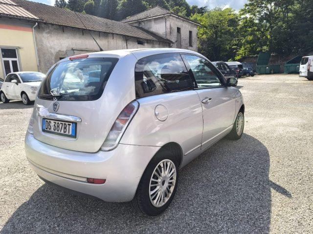 LANCIA Ypsilon 1.2 ADATTA A NEOPATENATI