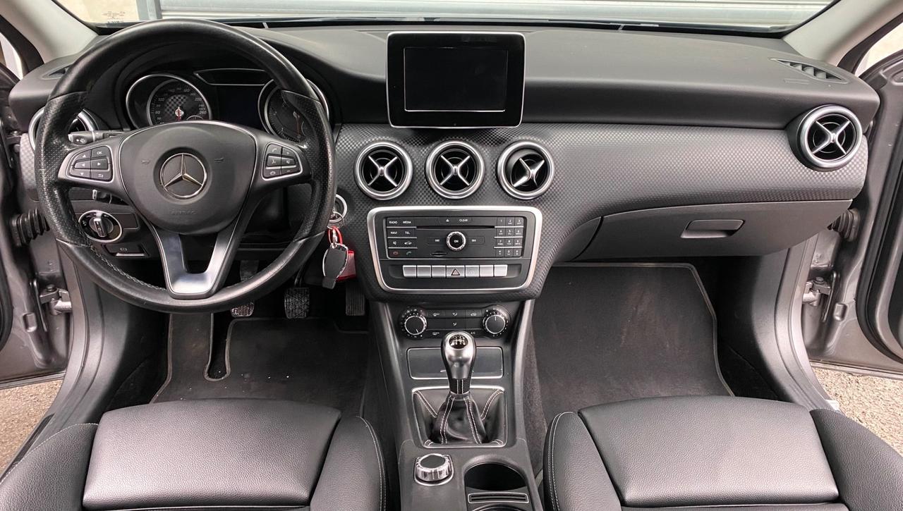 Mercedes-Benz A 180d 1.5 109cv Premium - 2017