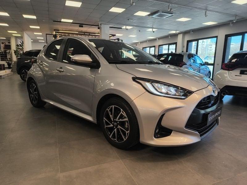 Toyota Yaris Hybrid Trend MY22