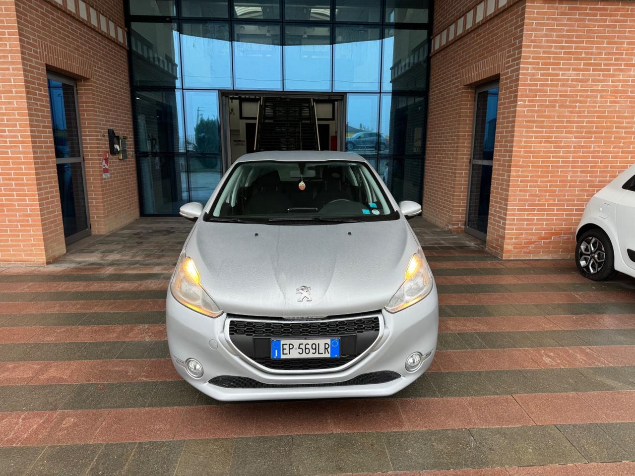 Peugeot 208 1.2 VTi 82 CV 5 porte Allure Neopatentati