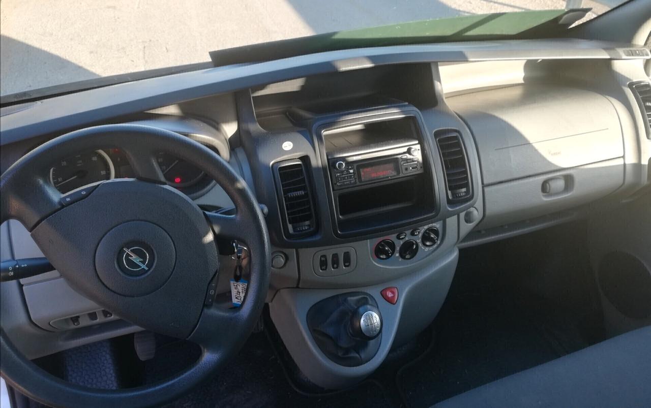 Opel Vivaro 9 posti