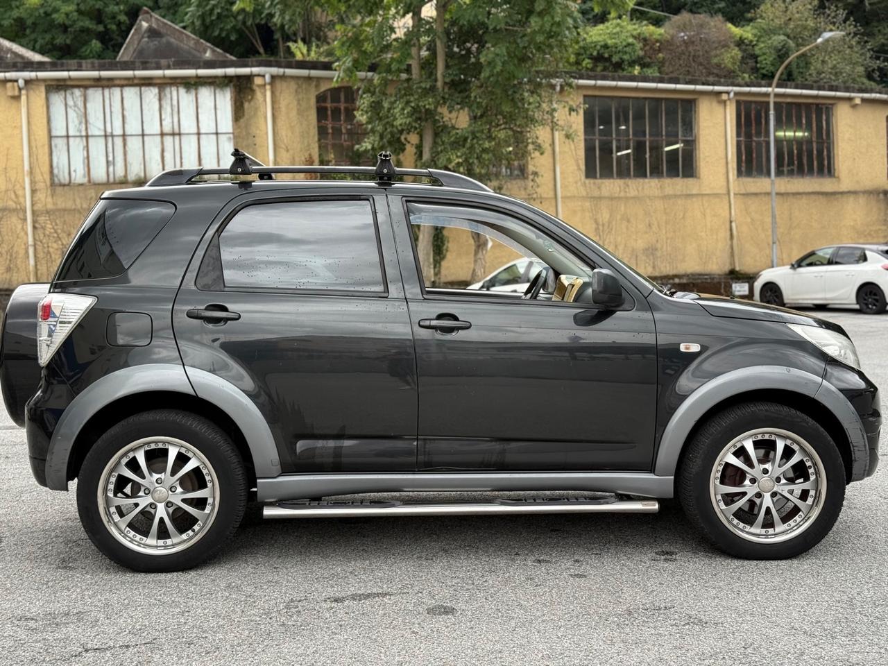 Daihatsu Terios 1.5 4WD B You Think Pink