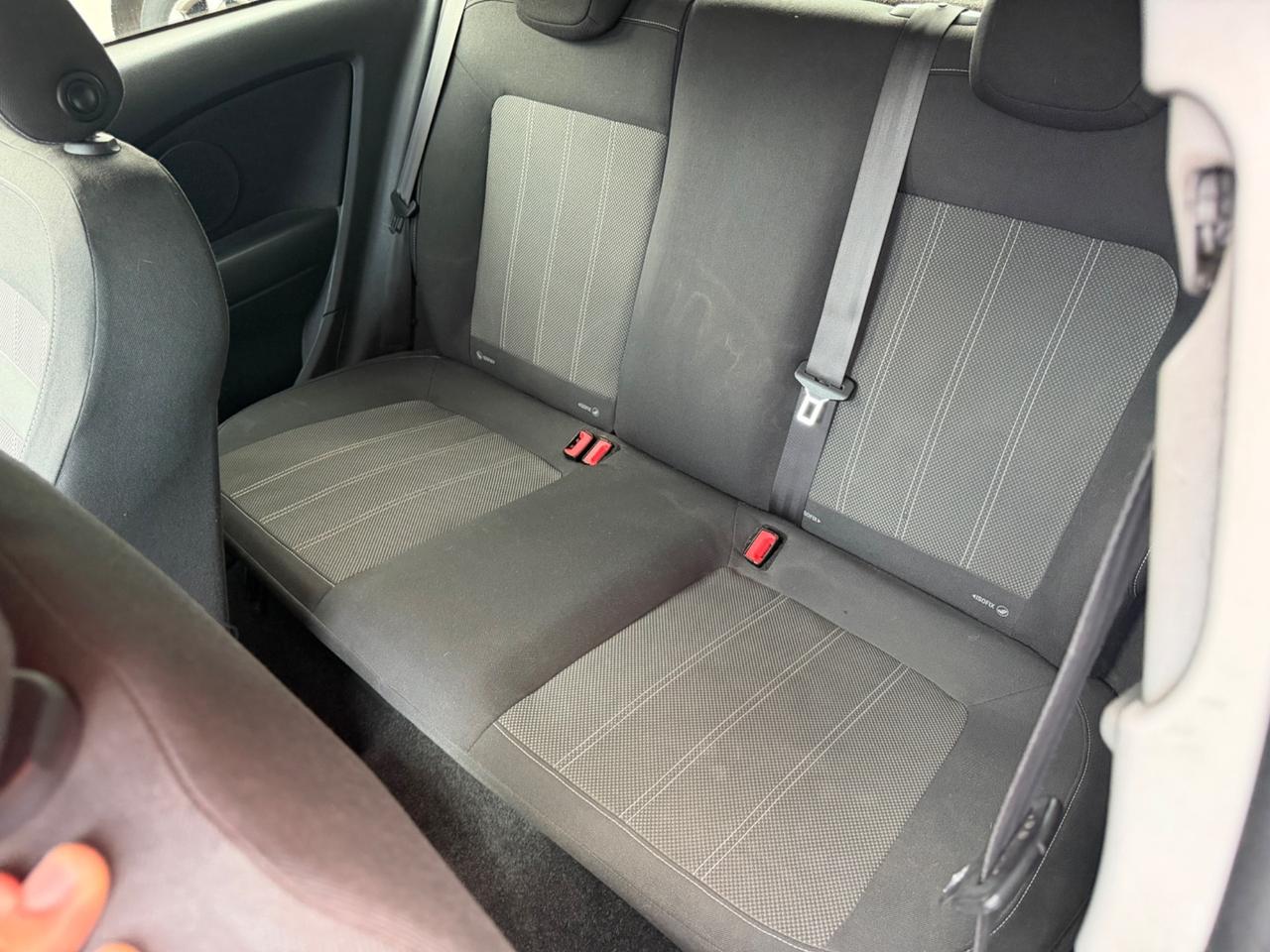 Opel Corsa 1.2 BENZINA 2014 - NEOPATENTATI