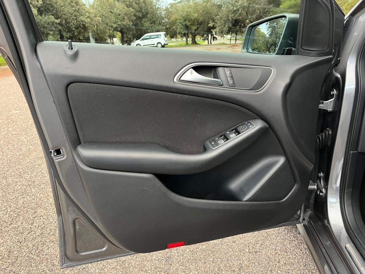 Mercedes-benz B 180 CDI BlueEFFICIENCY Executive