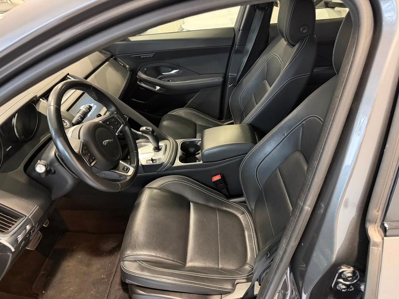 Jaguar E-Pace r-dynamic se