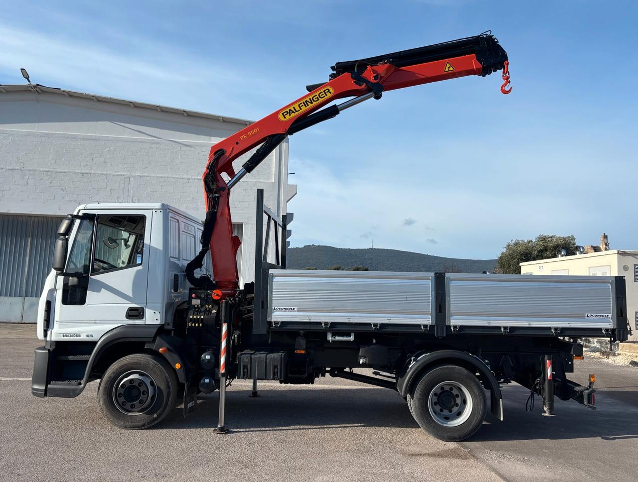 IVECO 140 E 18 - GRU PALFINGER