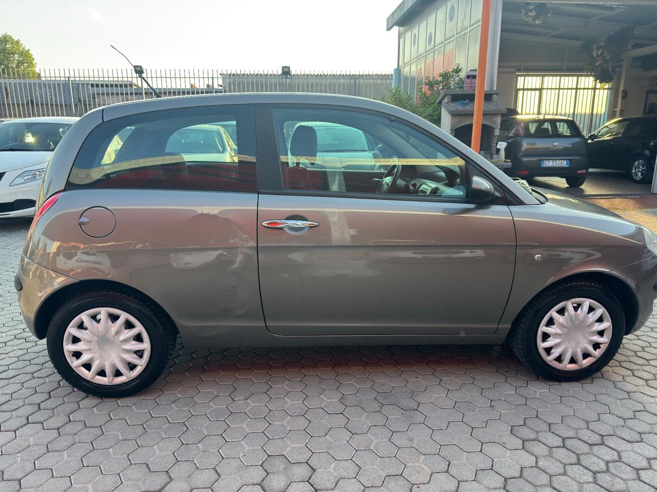 Lancia Ypsilon ADATTA A NEOPATENTATI 1.2 16V Argento
