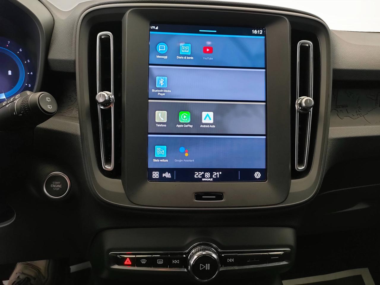 VOLVO XC40 2023 - XC40 2.0 b3 Essential auto