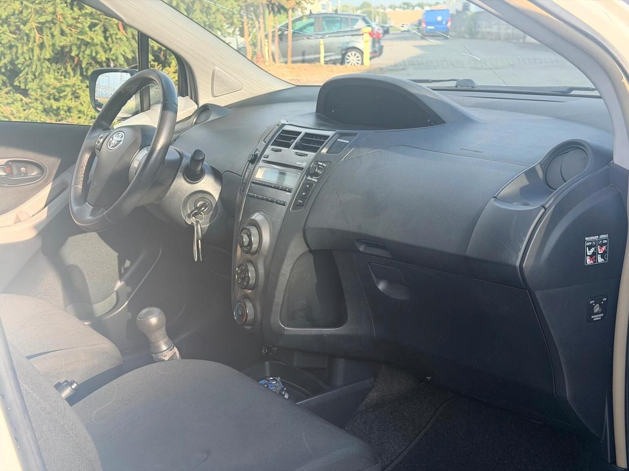 Toyota Yaris 1.0 5 porte Sol GPL
