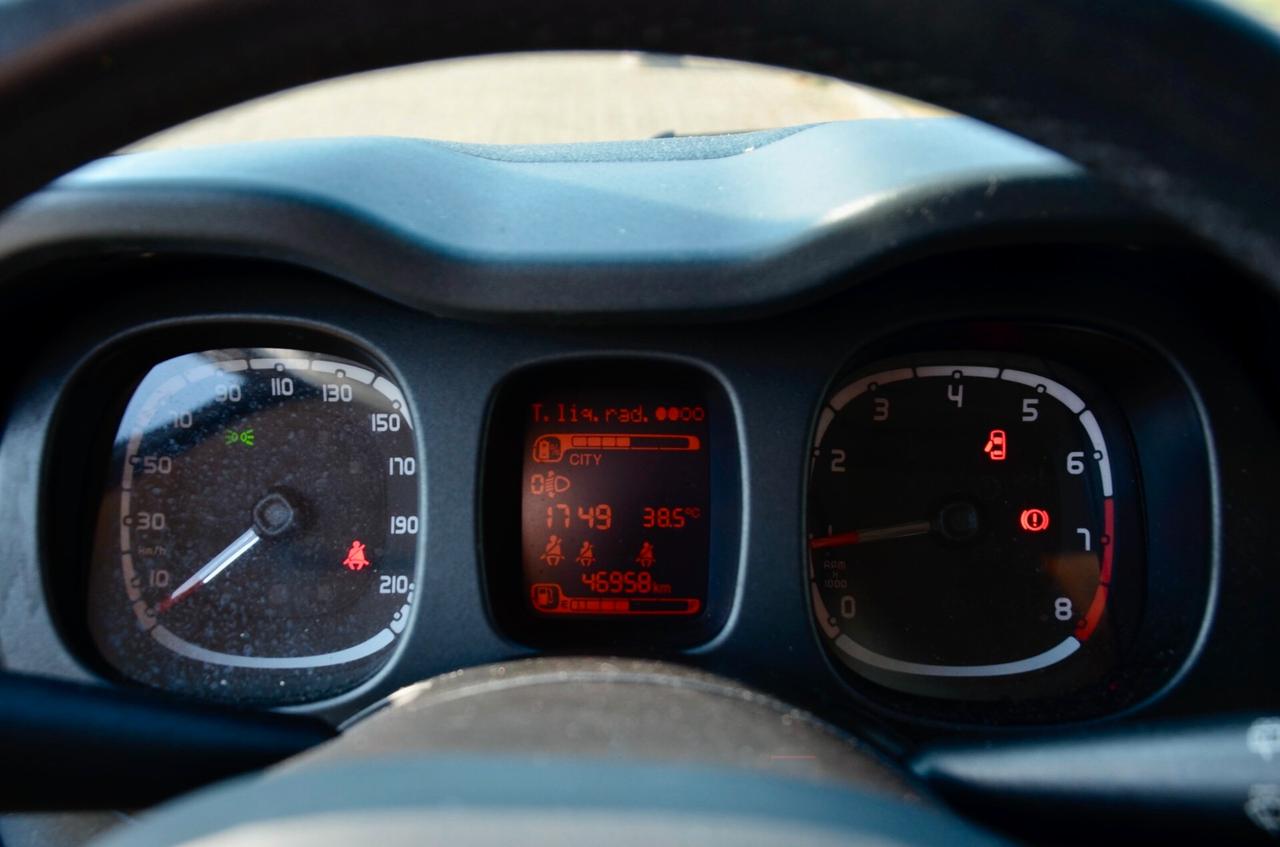 FIAT PANDA 1.0 FIREFLY 60cv MILD HYBRID CROSS, EURO 6D, APPLE - ANDROID, CLIMA AUTOMATICO, PERMUTE