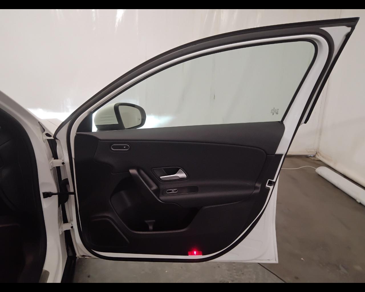 Mercedes-Benz Classe A - W177 2023 - A 180 d Advanced auto