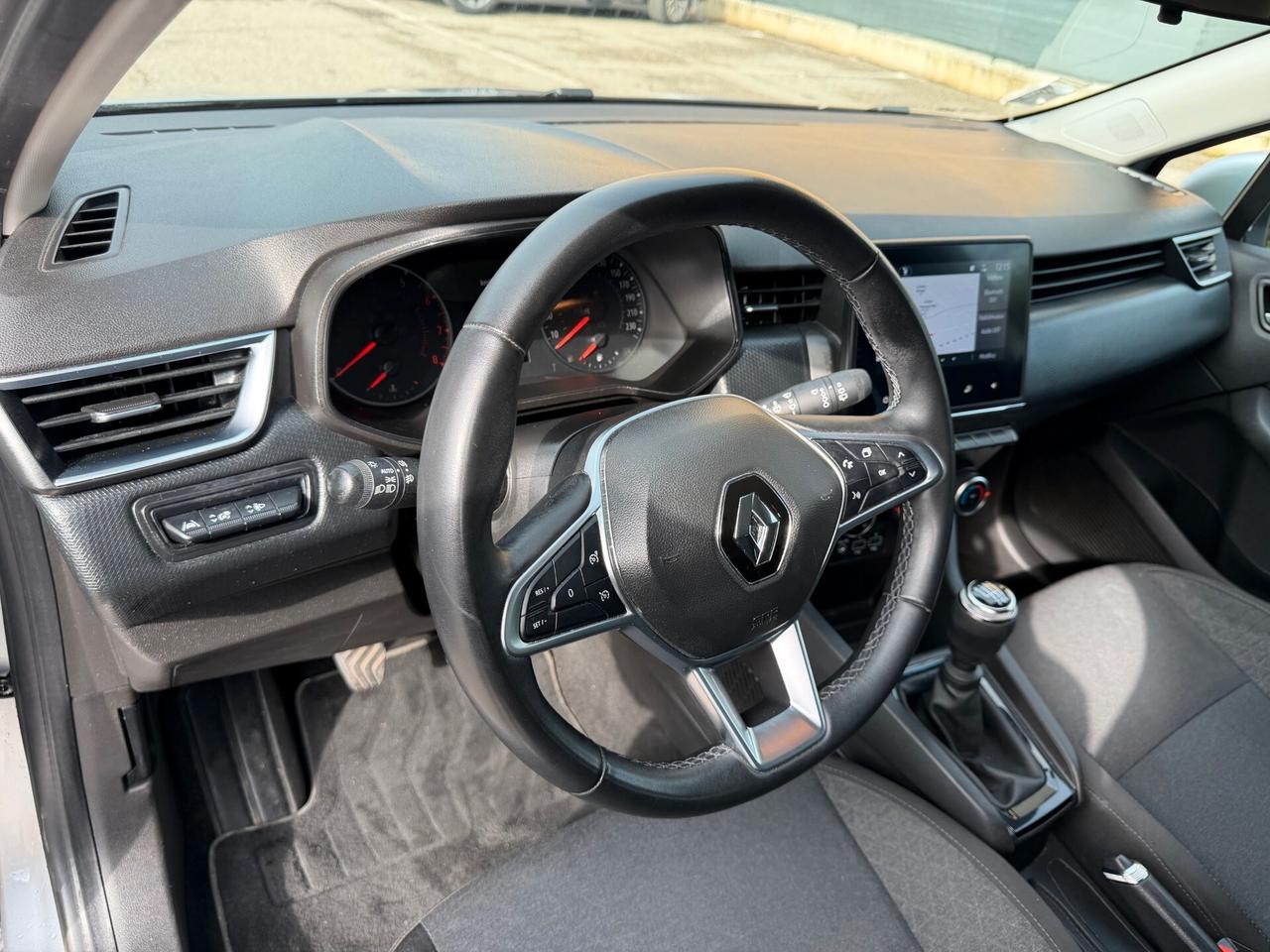 Renault Clio 1.0 tce - NEOP. - NAV. - 12 MESI DI GARANZIA -