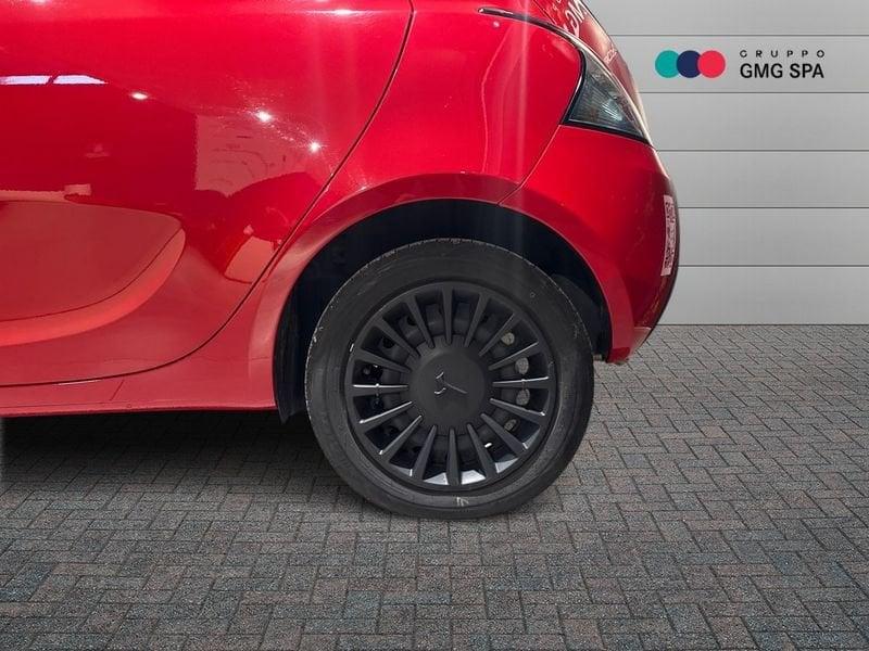 Lancia Ypsilon 1.0 firefly hybrid Silver Plus s&s 70cv