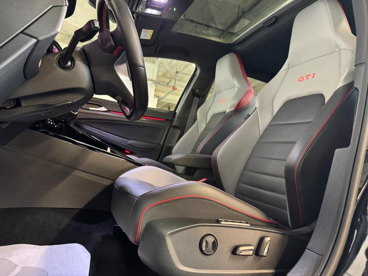 Volkswagen Golf GTI 2.0 TSI