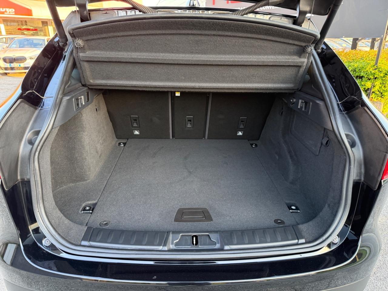 Jaguar F-Pace 2.0 D 180 CV AWD aut. Portfolio 2017