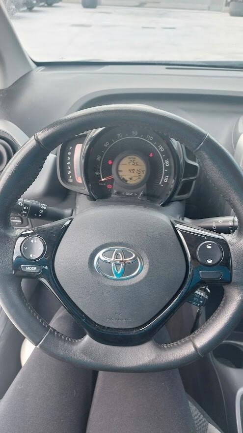 Toyota Aygo Connect 1.0 VVT-i 72 CV 5 porte 2021