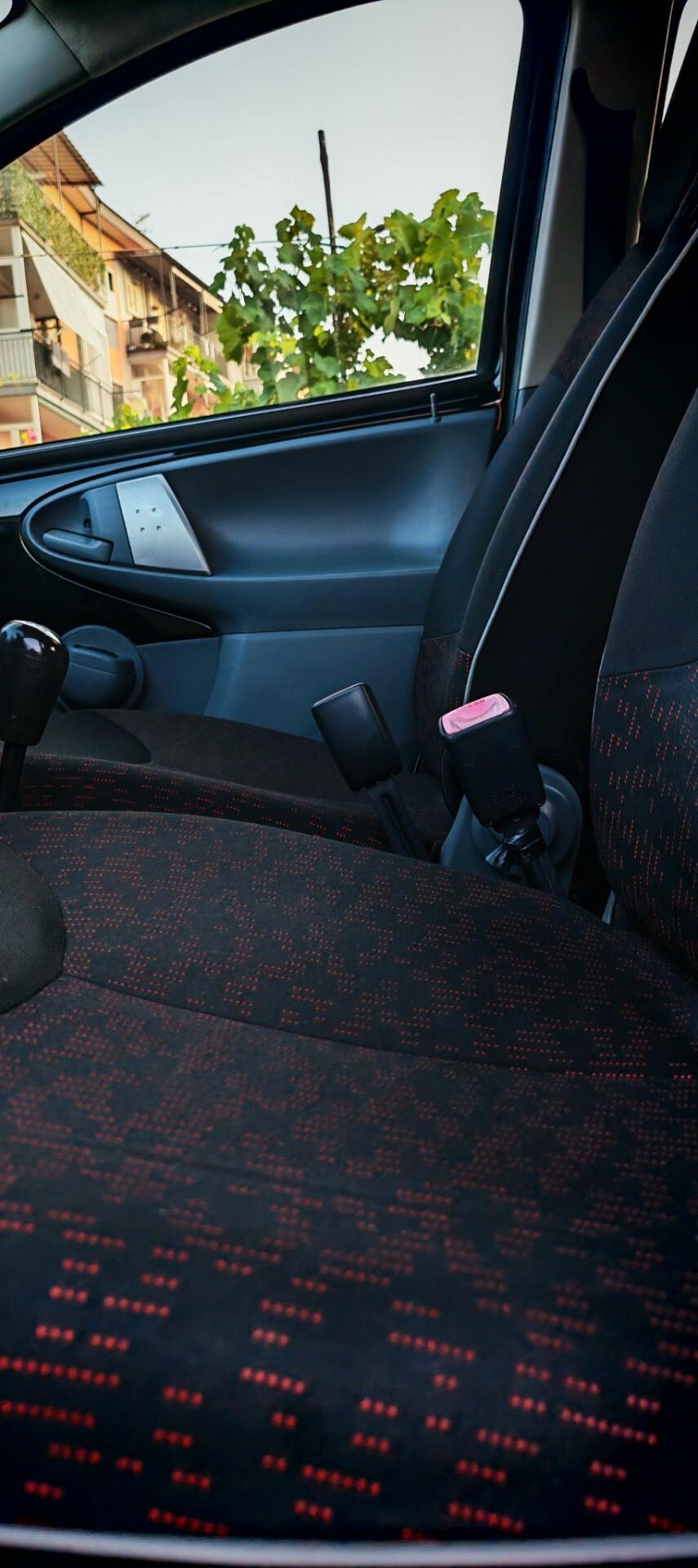 Peugeot 107 RESTYLING Nera 1.0 benzina