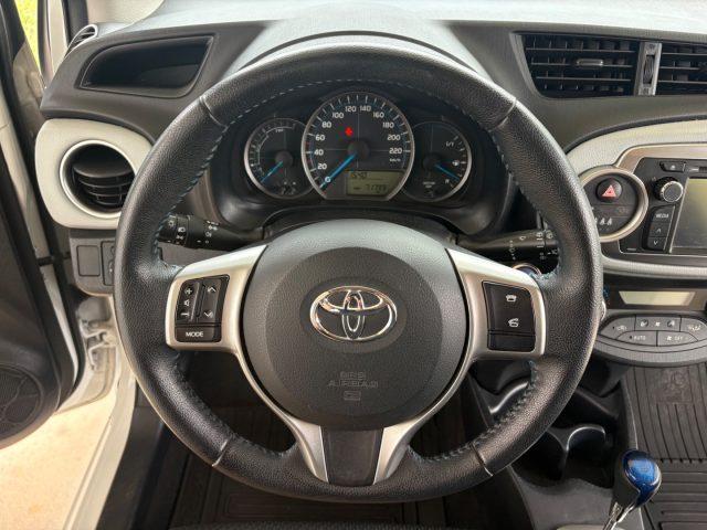 TOYOTA Yaris 1.5 Hybrid 5 porte AUTOMATICA OK NEOPATENTATI