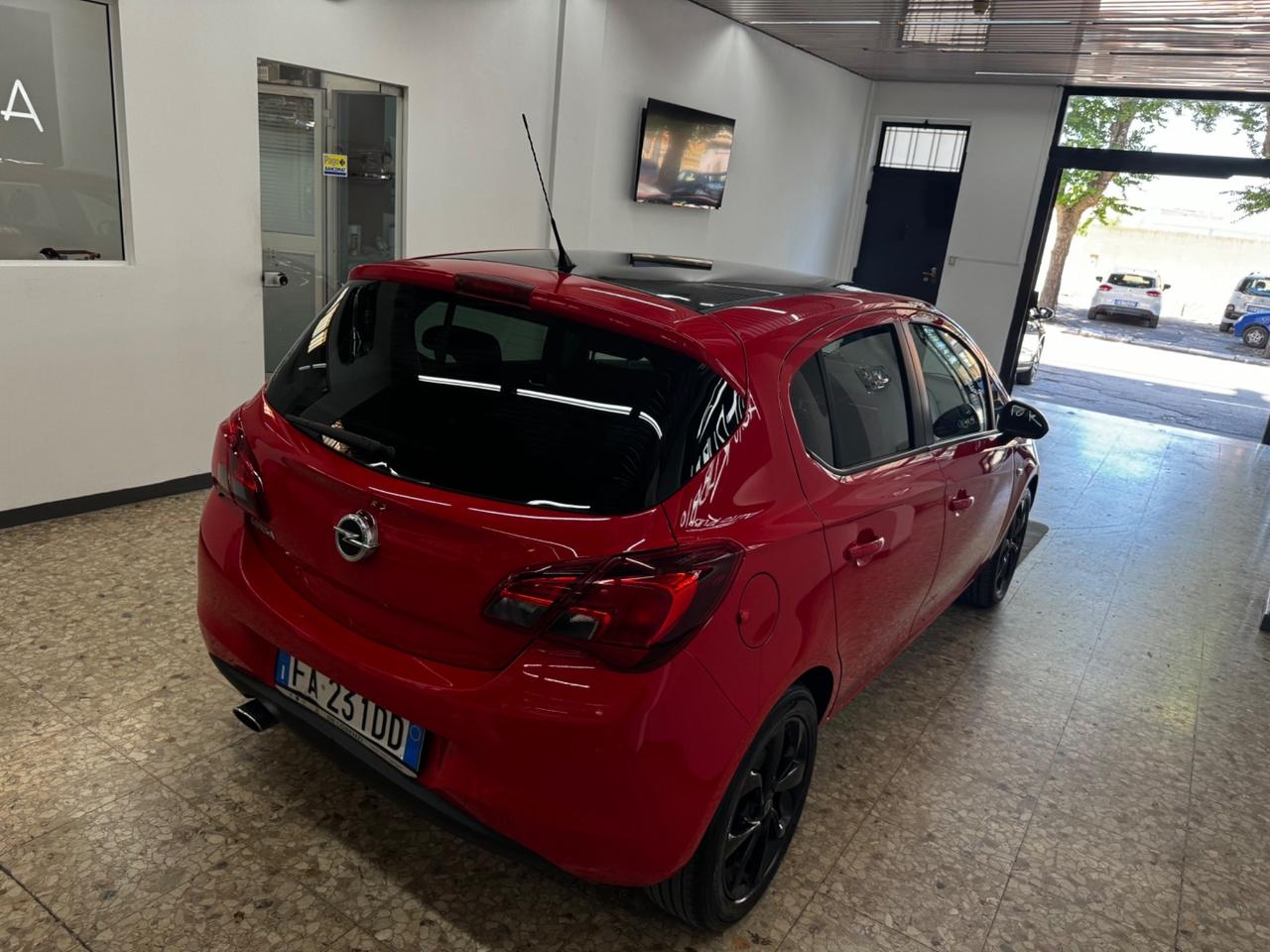 Opel Corsa 1.4 90CV GPL Tech 5 porte b-Color