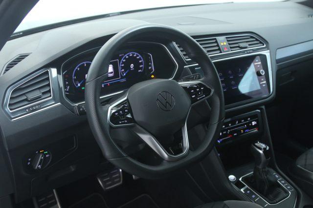 VOLKSWAGEN Tiguan 2.0 TDI 150 CV SCR DSG R-Line Fari Matrix/Black P.
