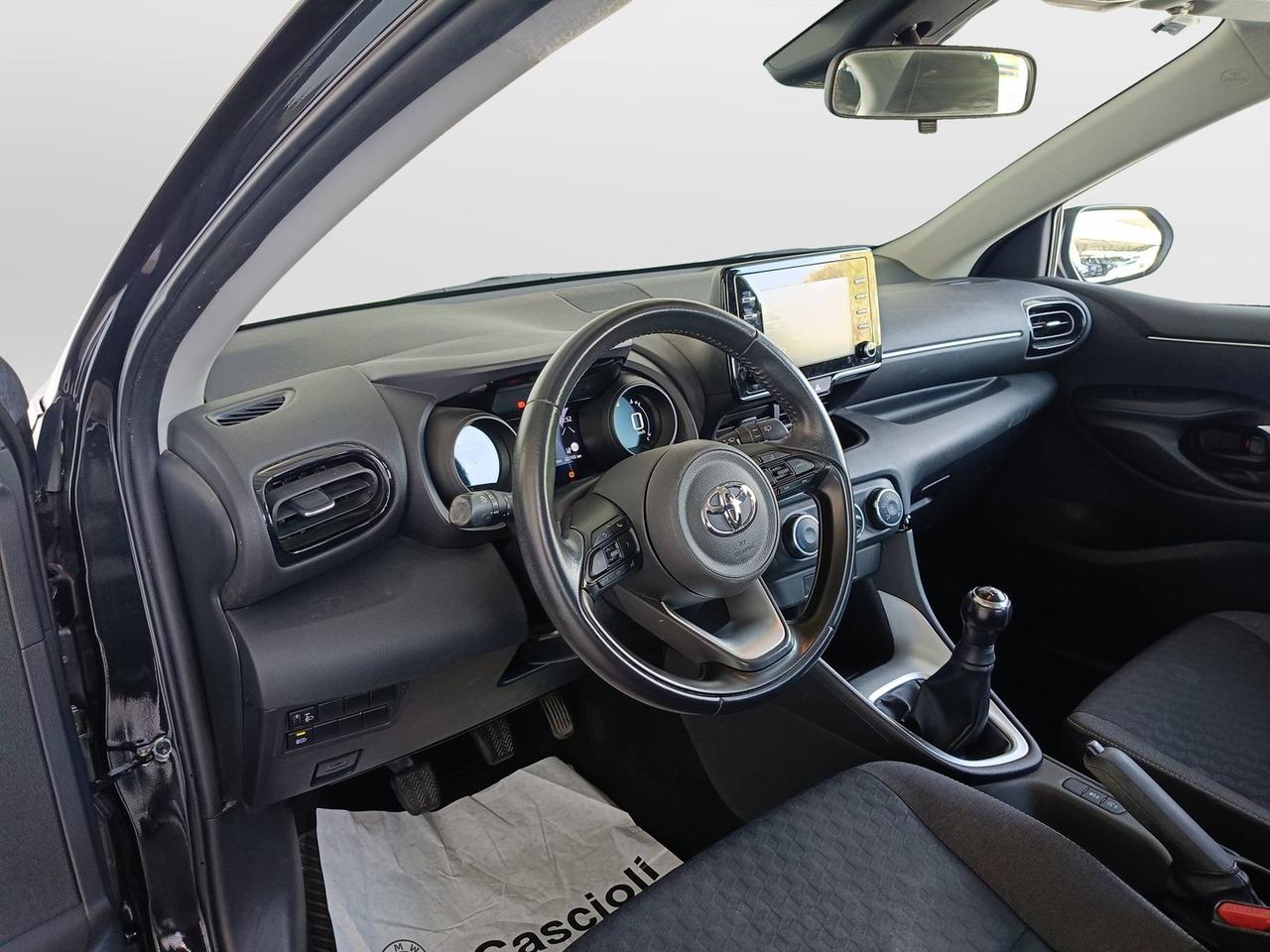 TOYOTA Yaris IV 2020 - Yaris 1.0 Trend