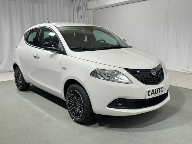 Lancia Ypsilon 1.0 FireFly 5 porte S&S Hybrid Silver Plus 5 posti