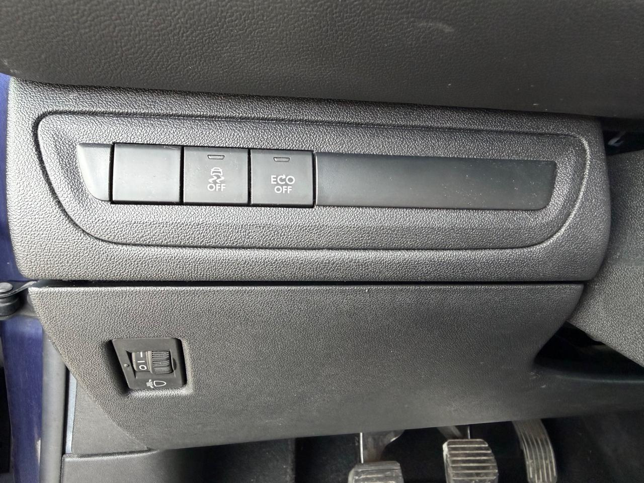 Peugeot 208 1.6 e-HDi 92 CV Stop&Start 3 porte Allure