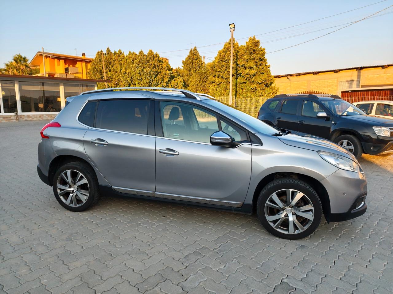 Peugeot 2008 1.6 e-HDi 115 CV Stop&Start Allure