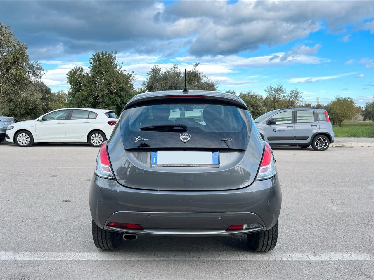 Lancia Ypsilon 1.0 FireFly 5 porte S&S Hybrid Gold