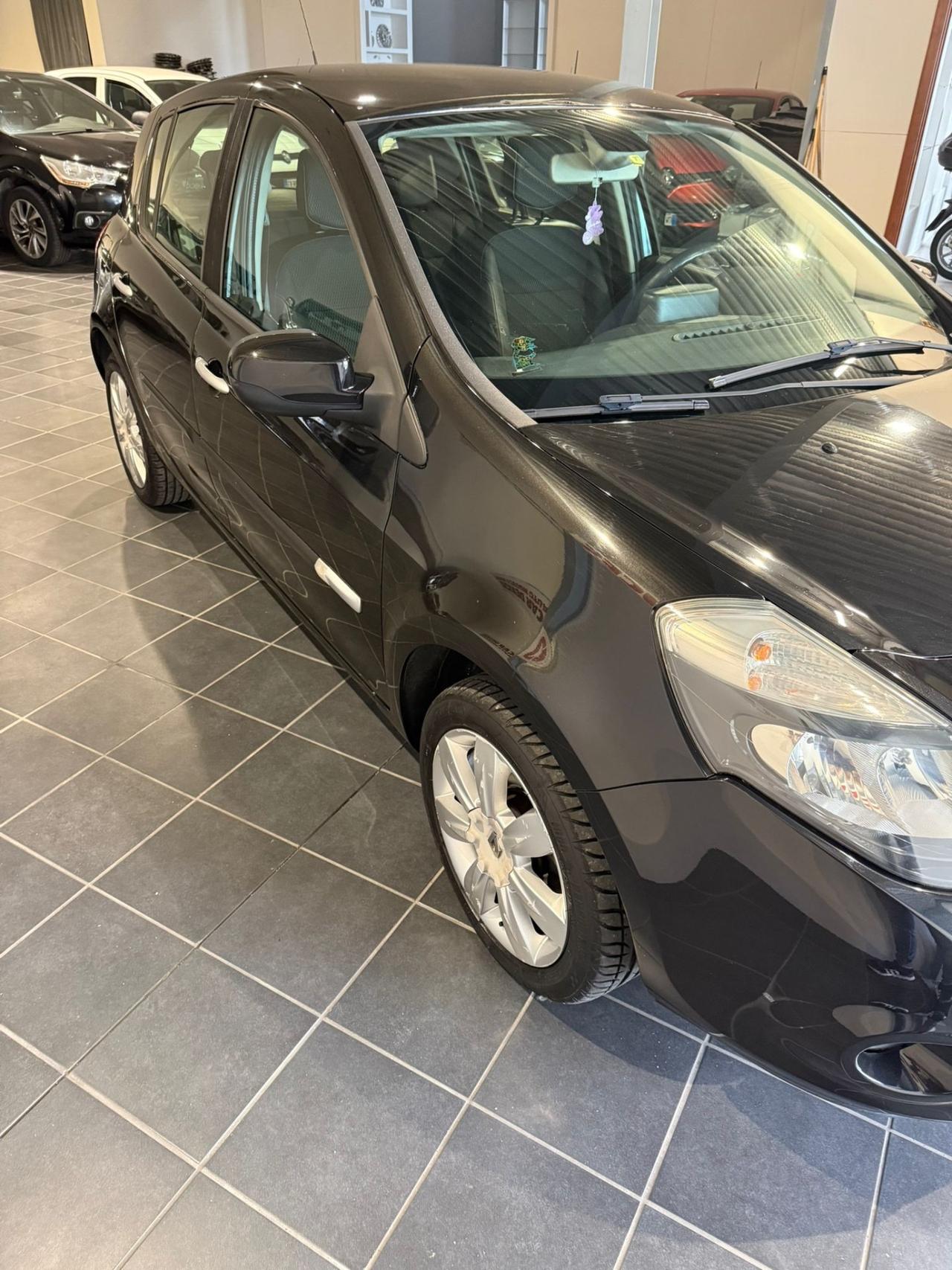 Renault Clio 1.5 dCi - NEOPATENTATI