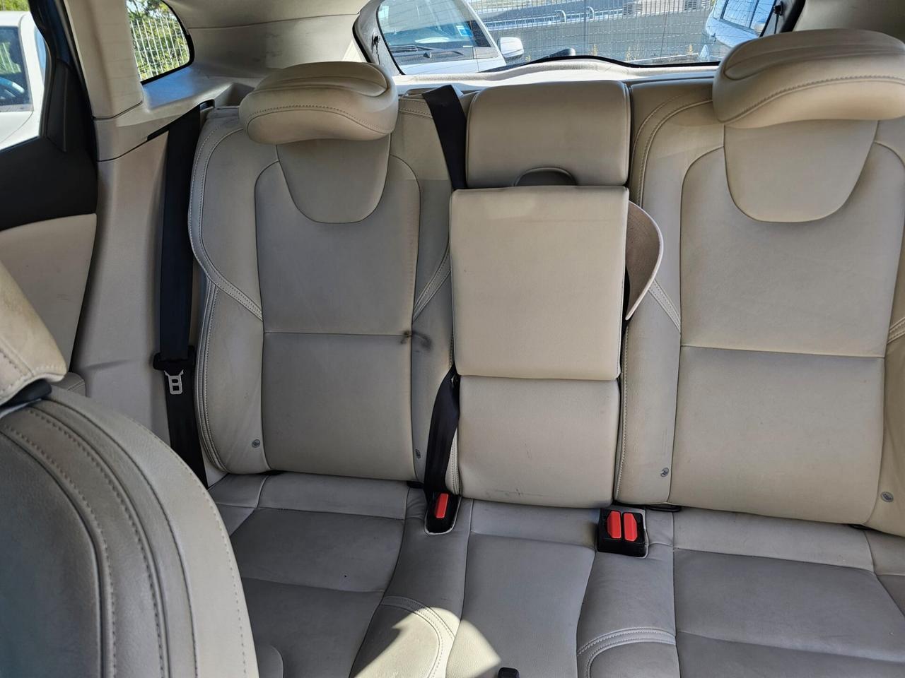 Volvo V40 Cross Country D4 Kinetic + tetto panorama
