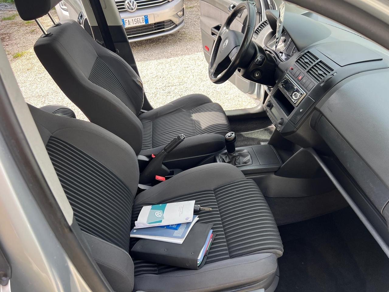 Volkswagen Polo 1.4/80CV TDI 5p. Sportline