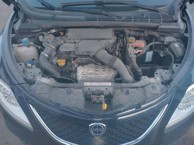 Lancia Ypsilon 1.3 MJT 16V 95 CV 5 porte S&S Silver