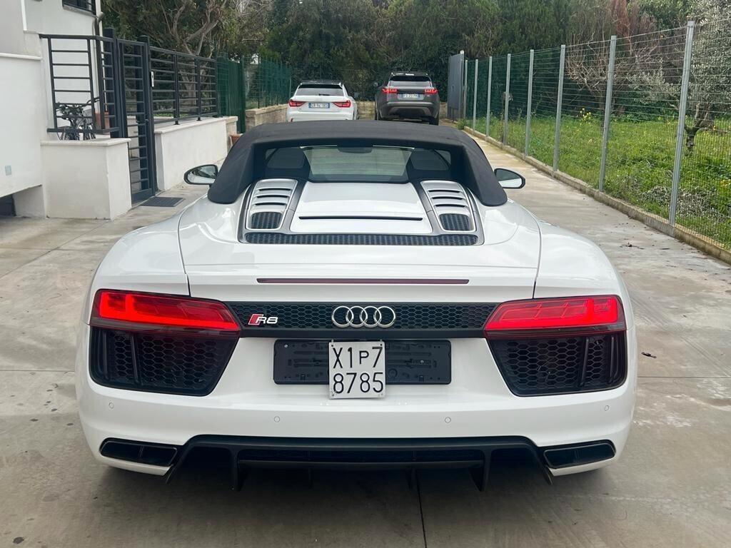 R8 5.2 540 CV RVS limited edition