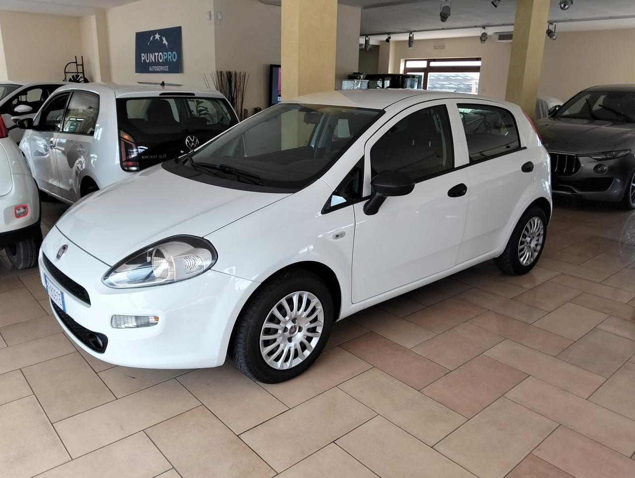 Fiat Punto 1.3 MJT II S&S 95 CV 5 porte Street