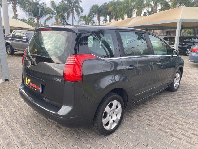 PEUGEOT 5008 1.6 HDi 115CV Business 7 posti