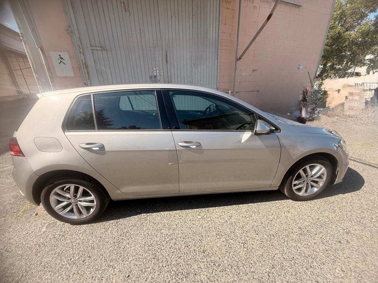 Volkswagen Golf Variant 1.6 TDI 115 CV DSG Business BlueMotion Tech.