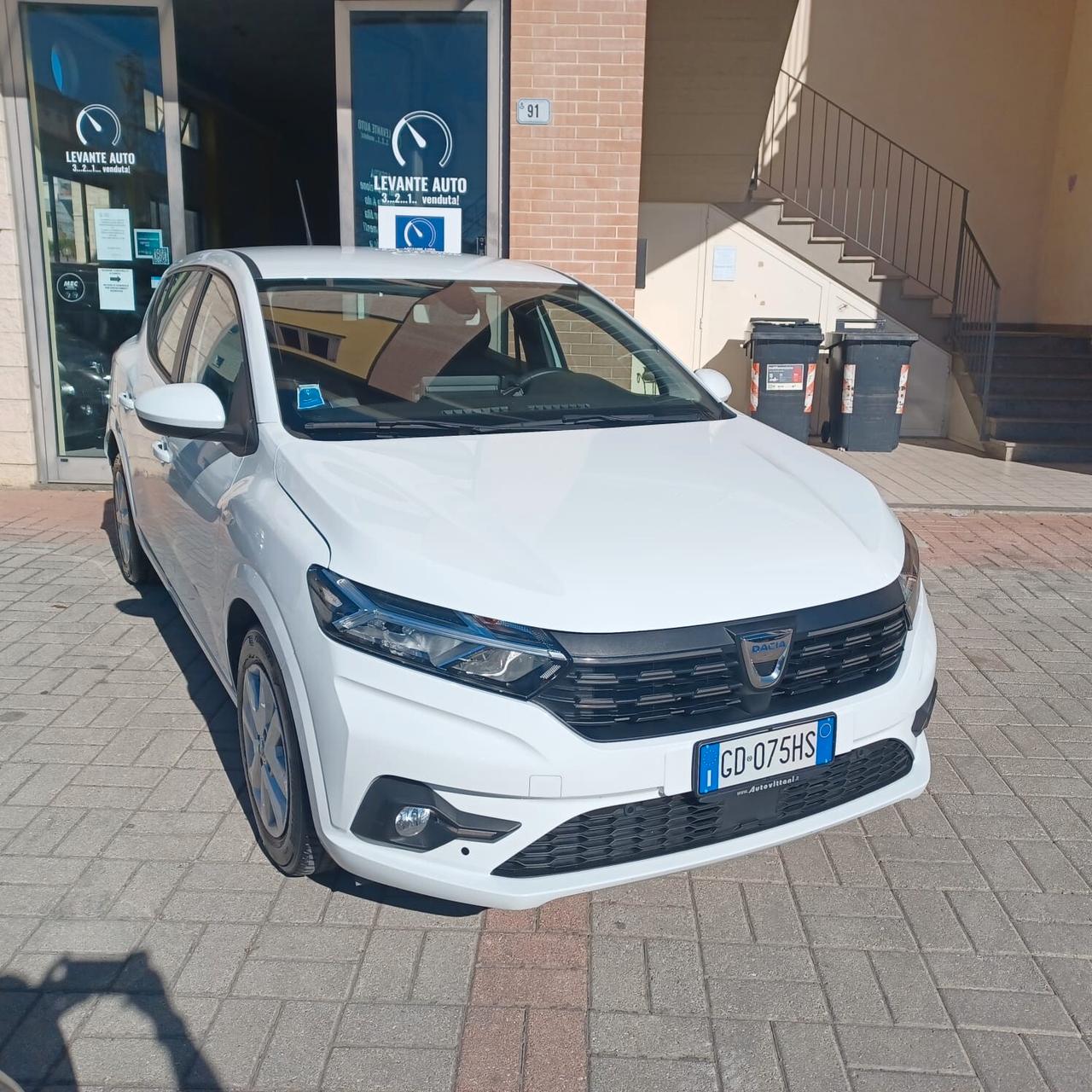 46.883KM COME NUOVA SANDERO 1.0 NEOPATENTATI