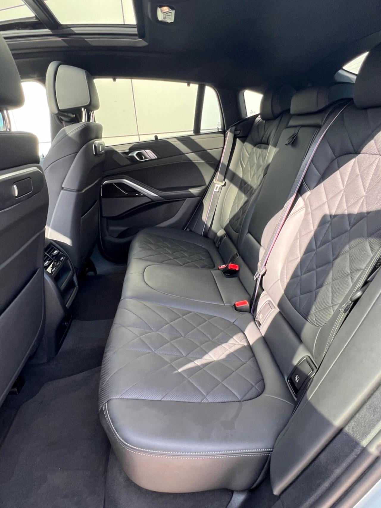 BMW X6 xdrive30d MSport possibilità noleggio no scoring