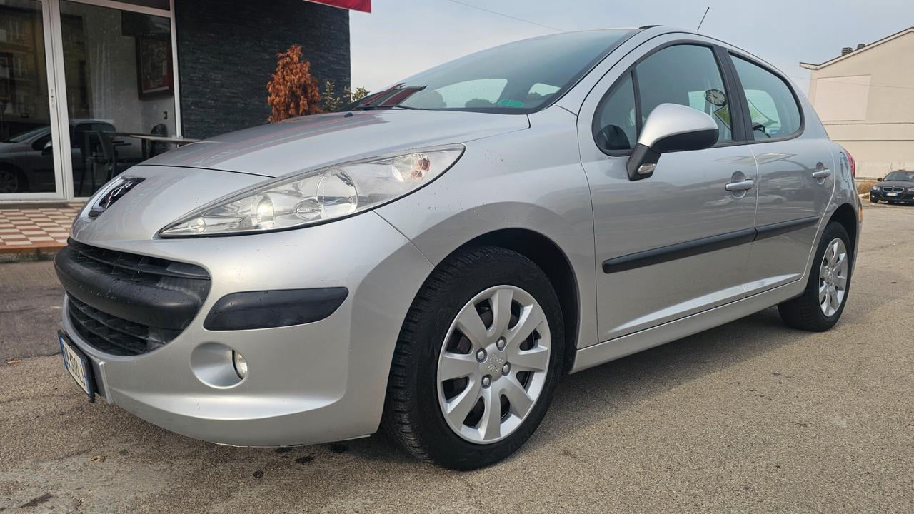 Peugeot 207 1.4 VTi 95CV 5p. XS