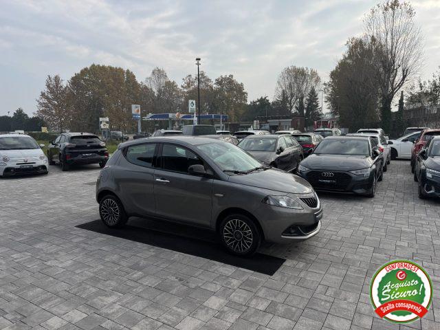 LANCIA Ypsilon 1.0 FireFly Platino Hybrid 5p ANCHE NEOPATENTATI